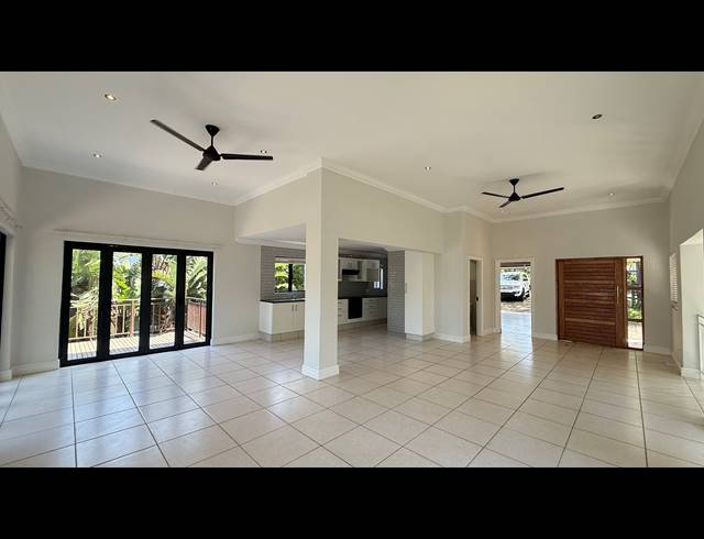 3 BEDROOM TOWNHOUSE TO LET IN DUNKIRK ESTATE
